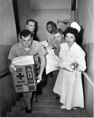 NIH Clinical Center Blood Bank delivery during power failure, 1960