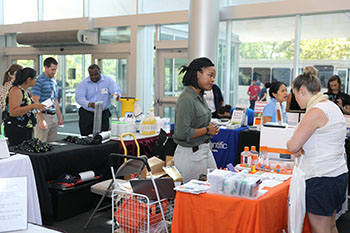 people at the Green Labs vendor tables