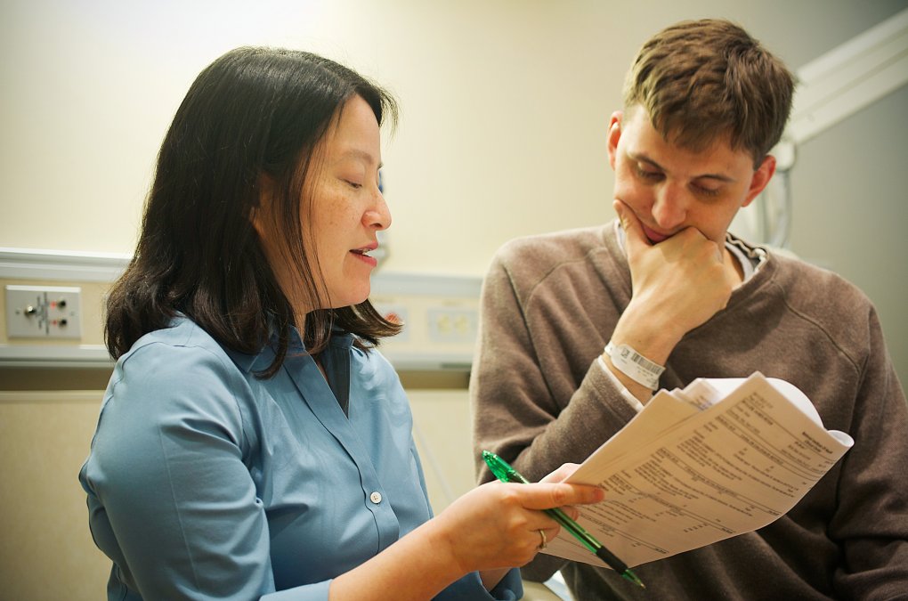 Doctor Joan Han and patient, NIH Clinical Center