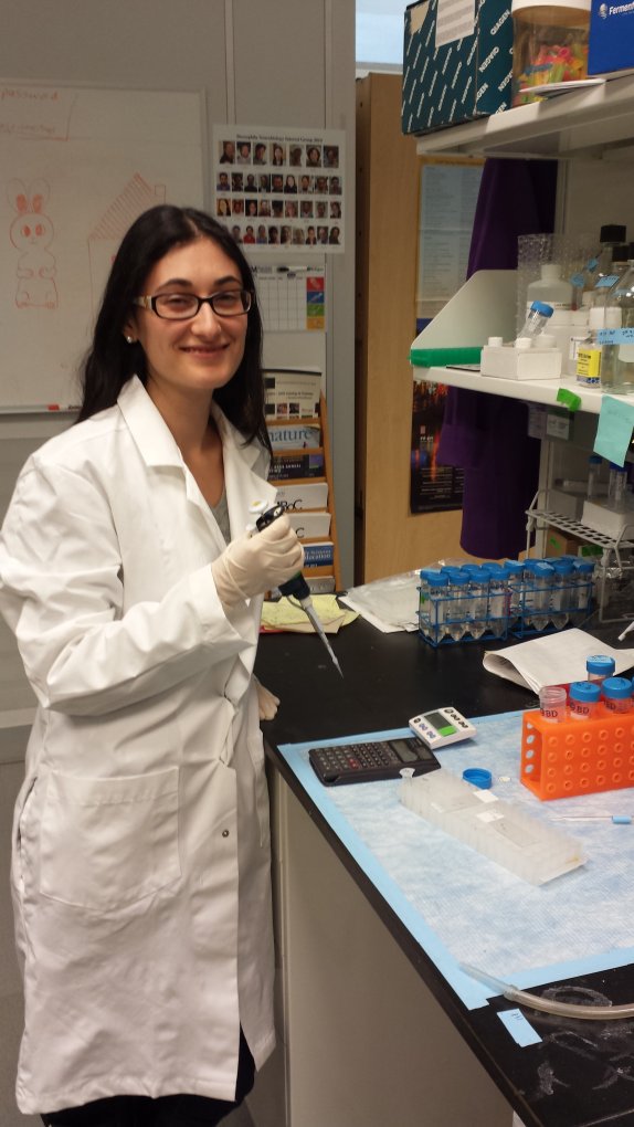 Lucy Kotlyanskaya at the lab bench