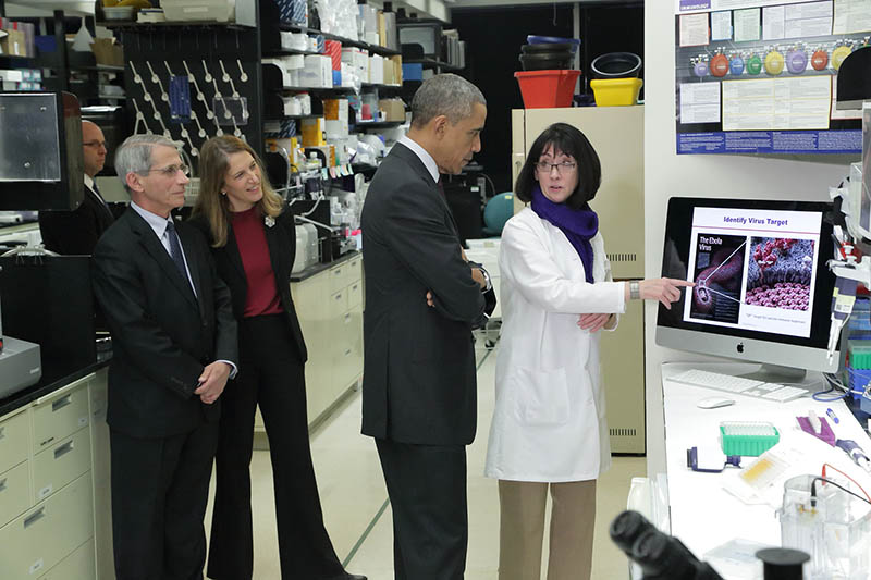 President Obama in lab