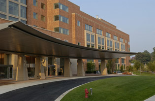 NIH CLINICAL CENTER NORTH ENTRANCE