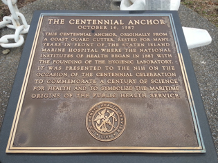 Plaque Bronze plaque with Centennial Anchor story
