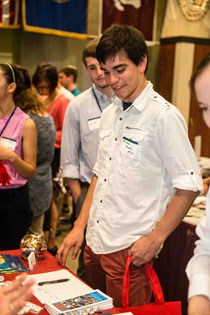  Brendan Marden at the graduate and professional school fair