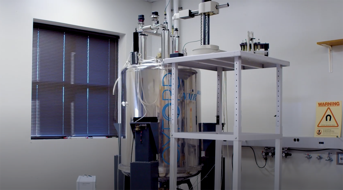 NMR spectrometer