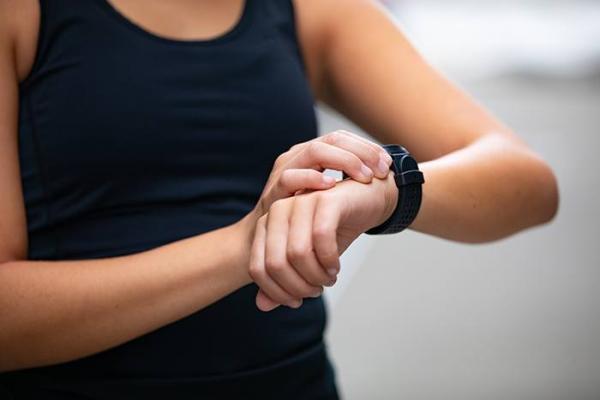 women wearing a fitness tracker