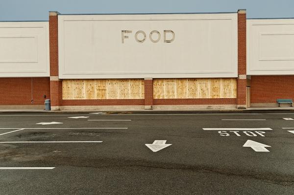 closed grocery store