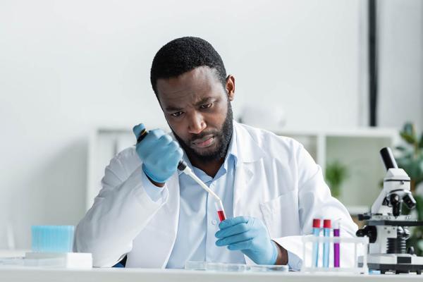 Black scientist working in the lab