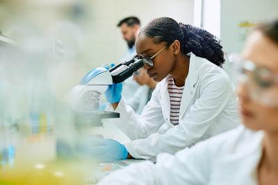 female scientist working in the lab